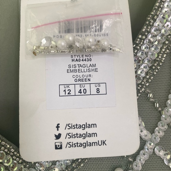 A beautiful long green dress for women in size 8 that is brand new - Picture 6 of 6